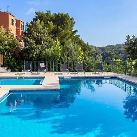 Nueva Ii Prázdninový dům